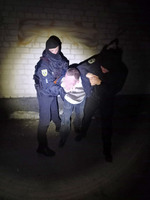 Не додому, а за ґрати:  поліцейські затримали у Житомирському районі вуличного дебошира