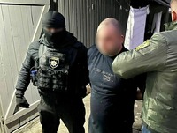 На Тячівщині поліція затримала наркоторговця: фігуранта впіймали під час передачі «товару»