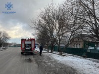 Куп’янський район: рятувальники ліквідували пожежі у приватному секторі, що були спричинені ворожими обстрілами
