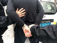 Вирвав сумку з рук та втік: поліцейські Прикарпаття оперативно затримали зловмисника