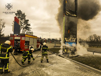 Бориспільський район: рятувальниками ліквідовано загорання цінової стели на території АЗС