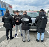 На Львівщині правоохоронці викрили перевізників, які організували незаконний трансфер військовозобов’язаних