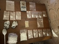 Вилучено наркотиків на 7,3 млн гривень: на Дніпропетровщині затримано 12 учасників організованого злочинного наркоугруповання