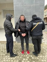 На Тячівщині поліція затримала двох зловмисників за пограбування місцевого жителя