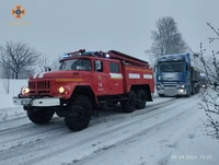 Прикарпатські рятувальники надали допомогу на автошляхах області.