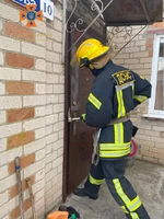 Долинські рятувальники надавали допомогу по відкриванню дверей будинку