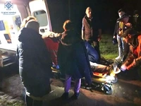 Бердичів: рятувальники знімали із даху потяга 14-річного хлопця, якого вдарило струмом