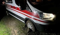 Київська область: рятувальники надали допомогу у буксируванні автомобіля швидкої медичної допомоги, у якмоу знаходилась вагітна жінка