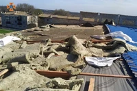 Синельниківський район: внаслідок сильного вітру частково зірвало покрівлю будівлі спортивної школи