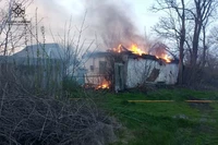 Новомосковський район: вогнеборці ліквідували пожежу в господарчій споруді