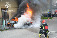 На Львівщині вогонь знищив два легкових автомобілі