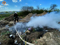 Фастівський район: рятувальники ліквідували загорання сміття