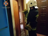 Долинські рятувальники надали допомогу по відкриванню дверей помешкання, де господар потребував допомоги