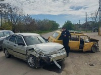 Унаслідок зіткнення двох автомобілів постраждали двоє дорослих та немовля: поліцейські встановлюють обставини ДТП
