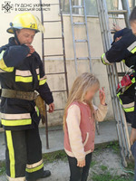 Ізмаїльський район: рятувальники врятували дівчинку з висоти 2-го поверху
