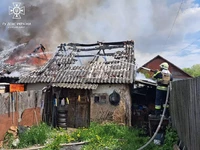На Сумщині рятувальники двічі ліквідували загоряння господарчих споруд