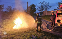 Білоцерківський район: рятувальники ліквідували пожежу трьох сміттєвих баків