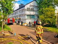 Бучанський район: рятувальники під час пожежі врятували багатоквартирний житловий будинок у Ворзелі