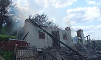 Львівський район: вогнеборці врятували від пожежі житловий будинок та дві господарські будівлі