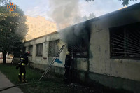 М. Дніпро: вогнеборці ліквідували пожежу в неексплуатуємій будівлі