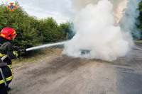 Кам’янський район: вогнеборці загасили палаючу автівку