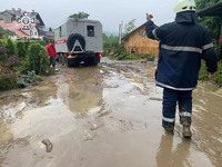 Львівська область: внаслідок сильних опадів відбулось підтоплення населеного пункту