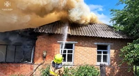 Полтавський район: внаслідок пожежі в будинку травмовано 2 людини
