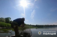 На Полтавщині поліція вилучила 750 метрів браконьєрських сіток з Сулинської затоки Кременчуцького водосховища