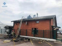 Житомирcький район: вогнеборці загасили пожежу в будівлі з офісними приміщеннями