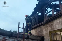 Криворізький район: ліквідовано пожежу у приватному житловому будинку