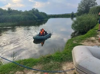 У Вараському районі в річці Стир потонула дитина. Тіло на поверхню підіймали рятувальники