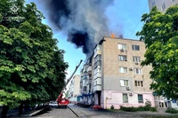 М. Павлоград: вогнеборці ліквідували масштабну пожежу в багатоквартирному житловому будинку