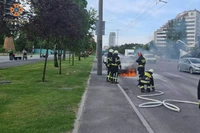 Дніпровські вогнеборці ліквідували займання електромобіля