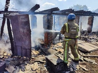 На Сумщині вогнеборці приборкали 3 пожежі, спричинені ворожими ударами