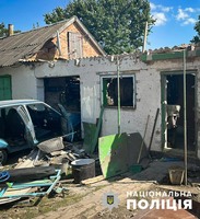 Російські військові вкотре обстріляли населені пункти Запорізької області – наслідки влучань задокументували поліцейські