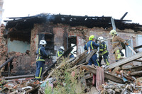 М. Харків: рятувальники оперативно ліквідували пожежу у зруйнованому двоповерховому будинку