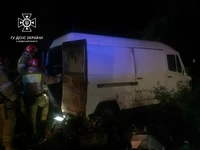 Львівський район: вогнеборці врятували автомобіль "Mercedes-Benz 208" від знищення вогнем