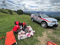 Рятувальники надали допомогу травмованому чоловіку в горах.