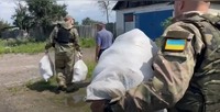 Посилені обстріли звільнених населених пунктів Луганщини не стають перепоною для поліцейських, які допомагають землякам