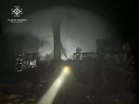 Вночі у Дрогобичі вогнеборці ліквідували пожежу в складському приміщення