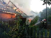 Київська область: удар блискавки спричинив пожежі в житловому секторі