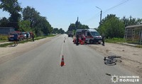 Під колесами вантажівки загинула 8-річна дитина: поліцейські Вінниччини встановлюють обставини смертельної ДТП