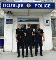 У Червонограді поліцейські затримали зловмисника, причетного до крадіжки грошей у пацієнтки лікарні