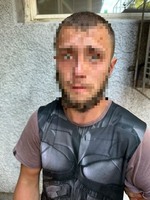 Оперативники Дніпра затримали підозрюваного у розбійному нападі на неповнолітнього хлопця