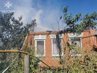 Харківський район: рятувальники оперативно ліквідували пожежу спричинену ворожими обстрілами