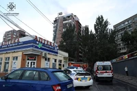 М. Дніпро: вогнеборці загасали пожежу в квартирі багатоповерхівки