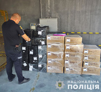 У Запоріжжі поліцейські вилучили із незаконного обігу контрафактні цигарки на суму понад мільйон гривень
