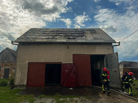 Яворівський район: вогонь ледь не знищив гараж