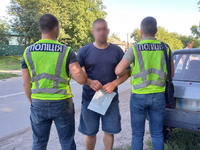 На Чернігівщині поліція затримала торгівця зброєю