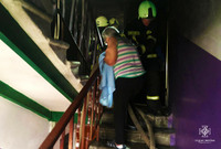 Київська область: рятувальники евакуювали жінку під час ліквідації пожежі